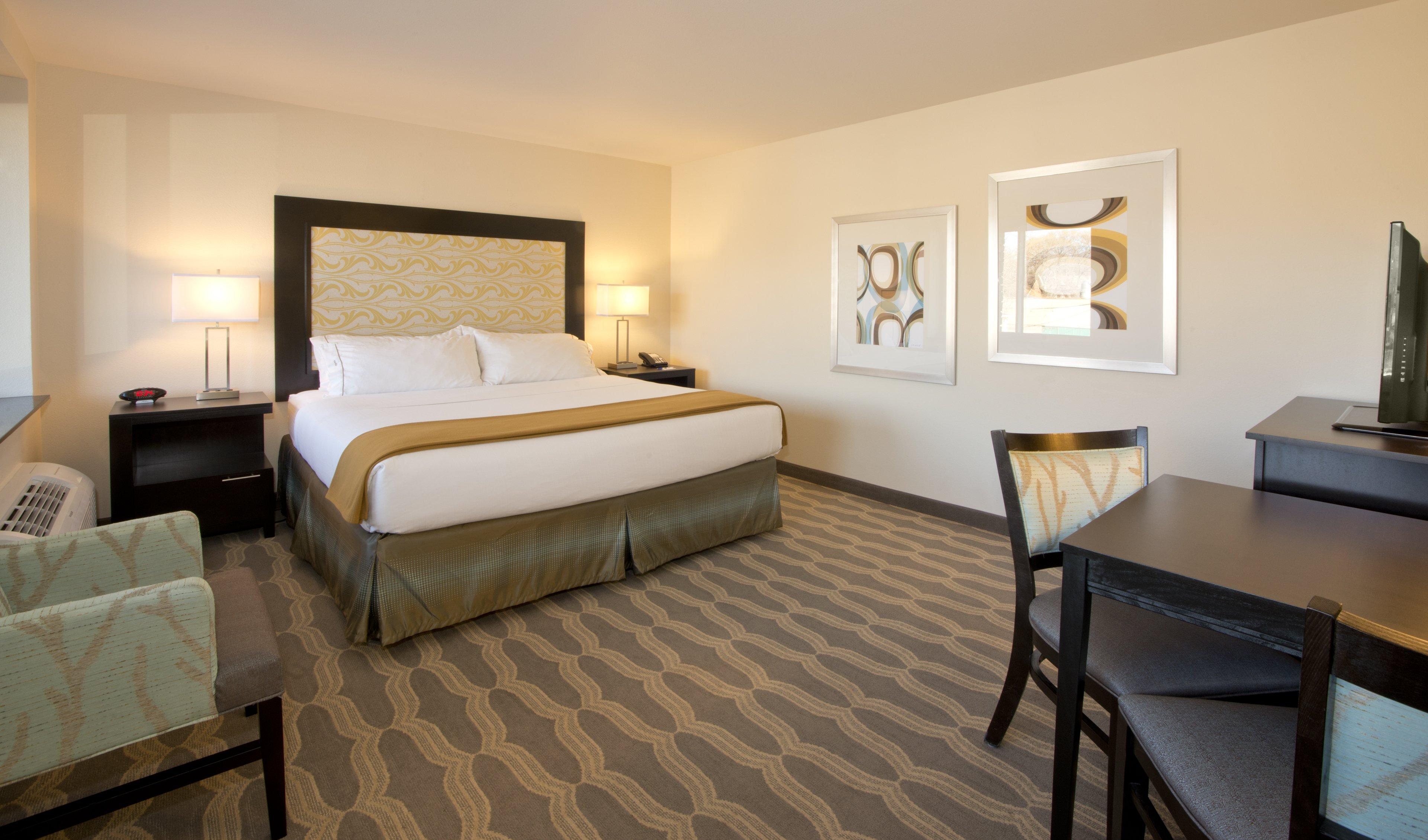 Holiday Inn Express & Suites Colorado Springs Central By Ihg Exterior photo